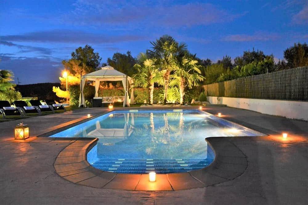 10 min en coche de la playa! Villa Sitges La Calma, Gran jardín by Weekly Villas in Sitges, Garraf