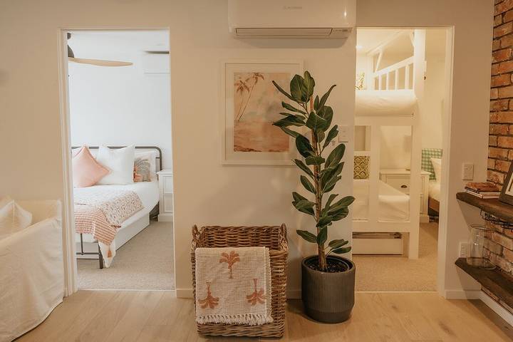 Holiday rental for 6 people, with pool and balcony as well as garden in Blueys Beach