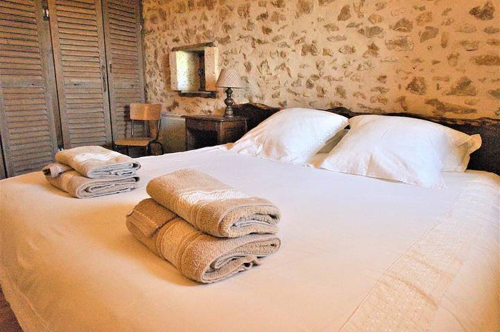 Location de vacances pour 9 personnes, avec jardin à Montbron - 3