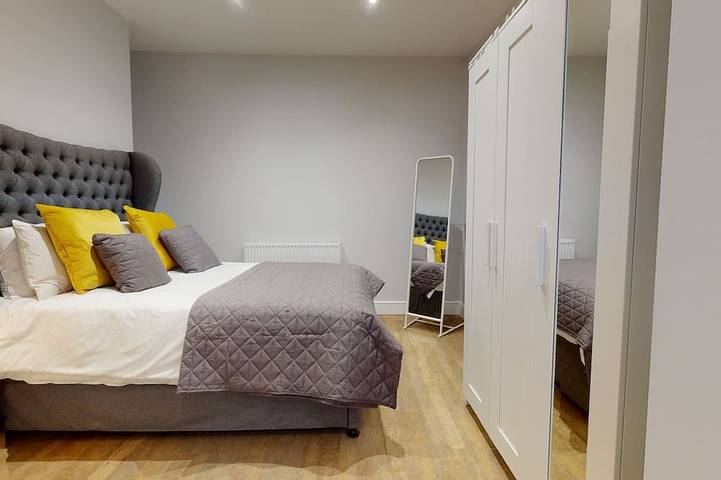 Apartment for 4 people in Coventry