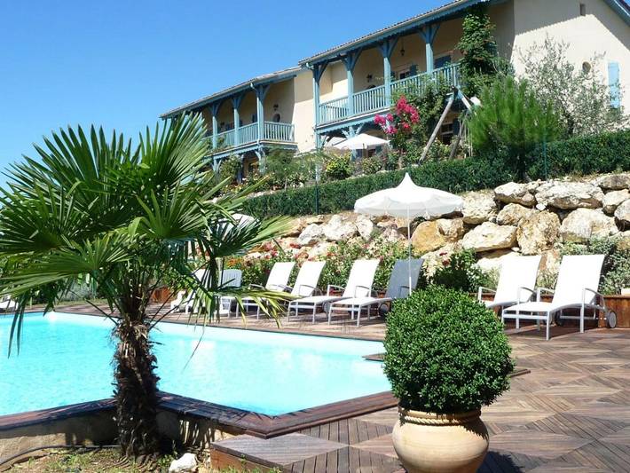 Chambre d’hôte pour 2 personnes, avec Terrasse ainsi que Jardin et Piscine
