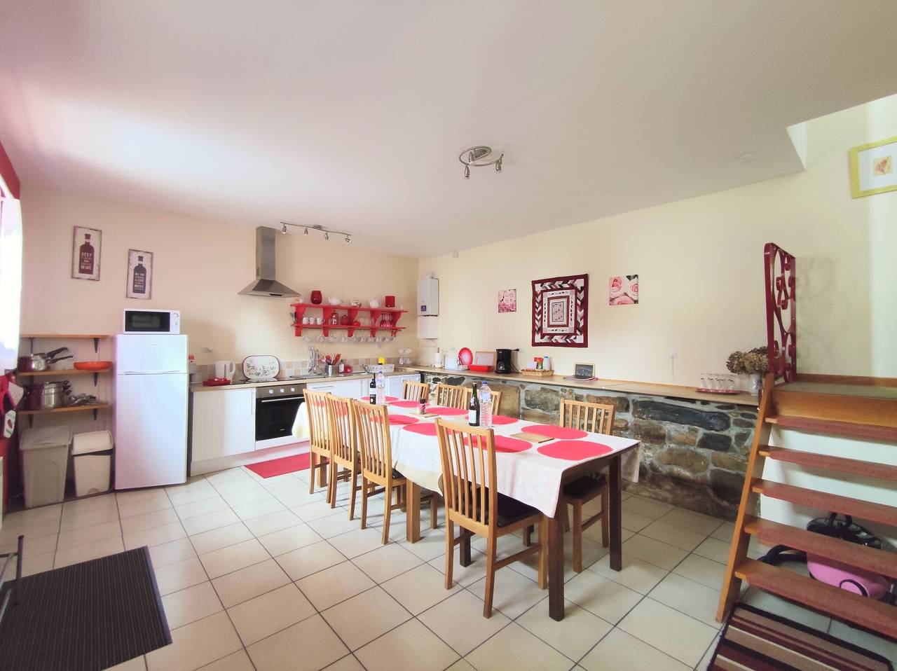 Gîte Rose – Pen Ar Voas Gîtes: private Terrasse, Gemeinschaftsgarten und Wlan in Plestin-les-Grèves, Ceinture Dorée