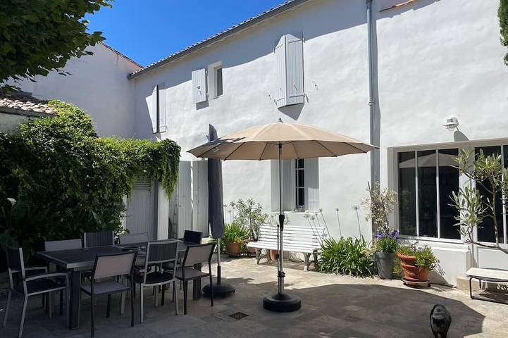 Location de vacances pour 8 personnes, avec Jardin à Loix
