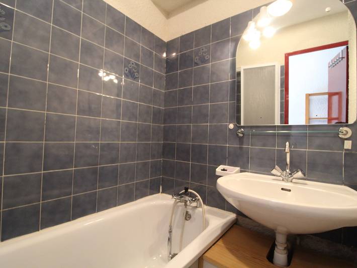 Studio entier, Appartement 4 pers avec terrasse, près des pistes et commerces, Val Cenis Le Haut in Lanslevillard, Massif de la Vanoise