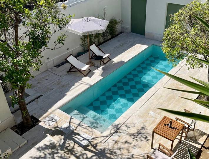 Apartahotel para 2 personas, con vistas además de jardín y piscina en Creta