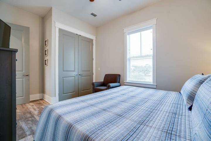 Vacation rental for 10 people, with pool and balcony, with pets in Cape San Blas