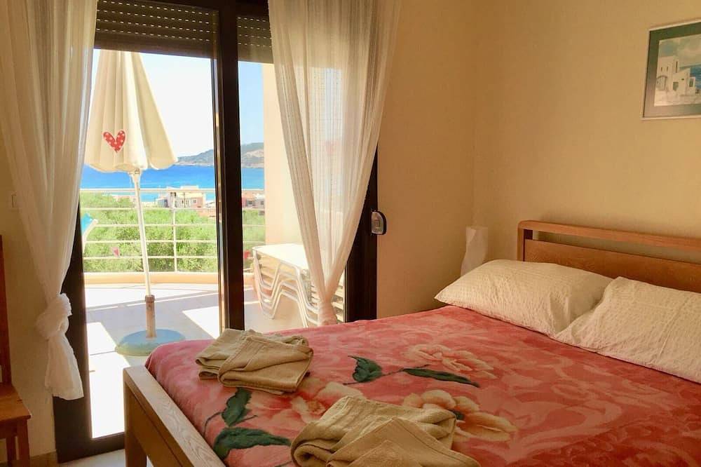 Hel leilighet, Almyrida Apartments, Stort basseng, 5 minutters gange fra stranden in Almyrida, Vámos