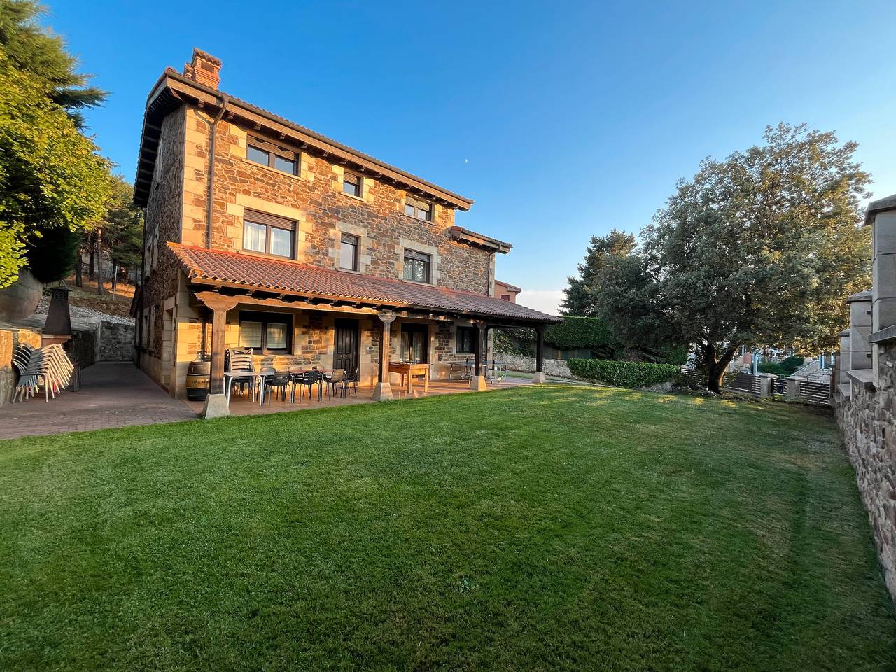 Maison de vacances 'Casa Rural La Carrasquilla' avec terrasse privée, jardin privé et Wi-Fi in Golmayo, Province de Soria