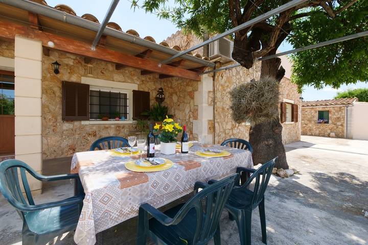 Casa de vacaciones "Can Tomeu" con vistas a la montaña, Wi-Fi, aire acondicionado, piscina, jardín y terraza in Inca, Interior de Mallorca