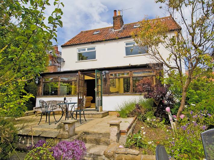 Cottage for 9 people, with garden in Whitby