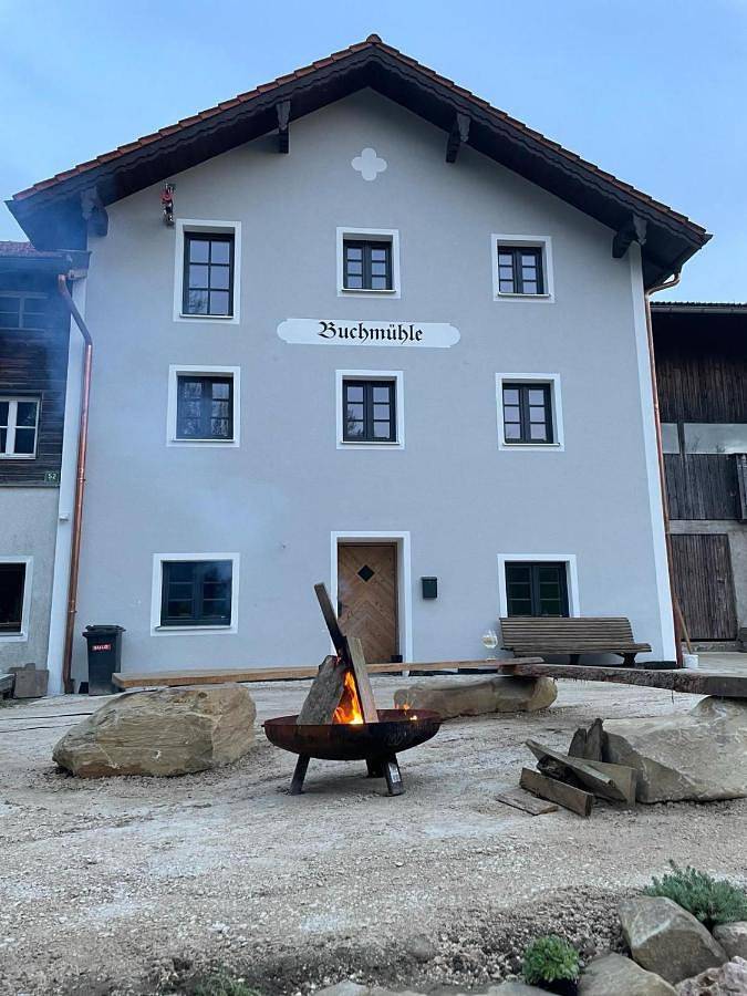 Ferienwohnung für 7 Personen, mit Garten und Terrasse sowie Ausblick im Hainich