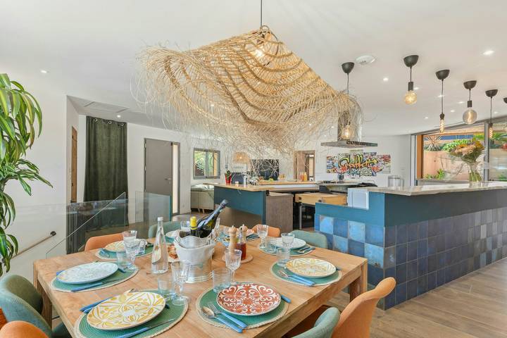 Location de vacances pour 8 personnes, avec Terrasse et Jardin à Ollioules - 2