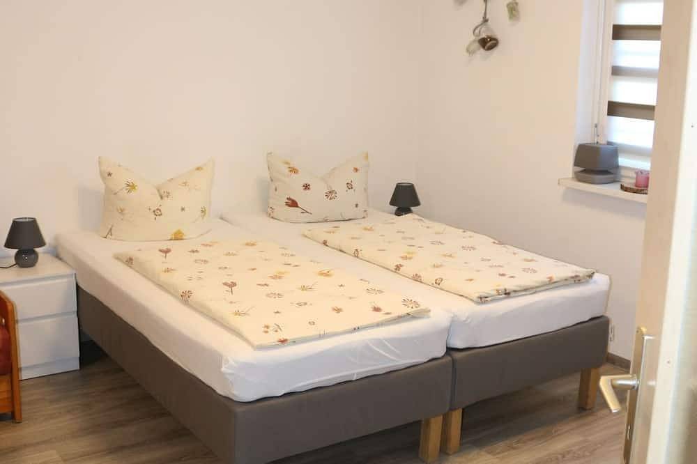 Ganze Wohnung, Ferienwohnung Paula in Neundorf, Thüringer Schiefergebirge