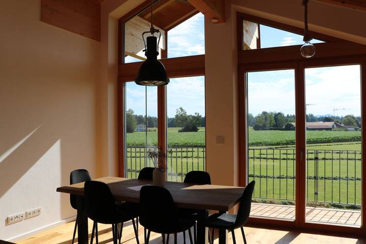 Ganze Ferienwohnung, Vital Wohnen - Ferienwohnung 90 qm mit zwei separaten Schlafzimmern in Petting, Rupertiwinkel