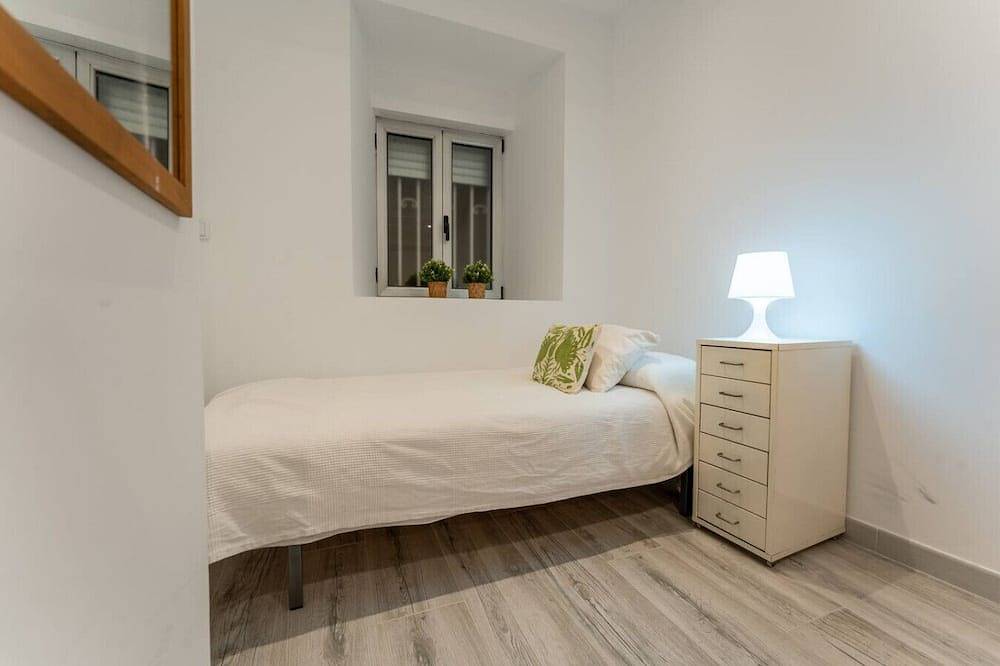 Apartamento entero, Céntrico, amplio y lleno de luz in Santander, Costa de Cantabria