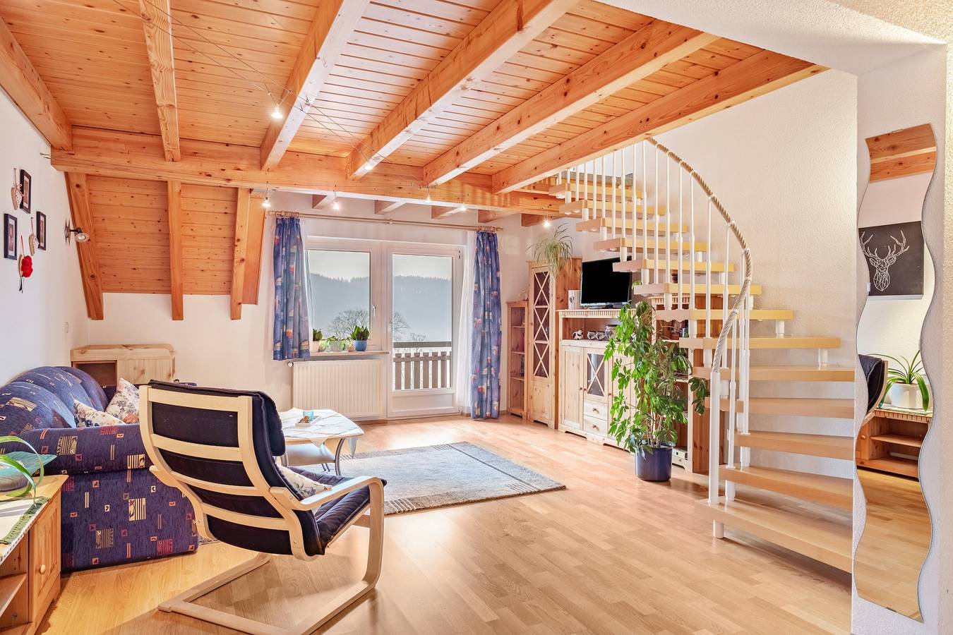 Apartamento entero, Apartamento 'Schillingblick' con jardín compartido, balcón y Wi-Fi in Rudenberg (Titisee-Neustadt), Titisee-Neustadt