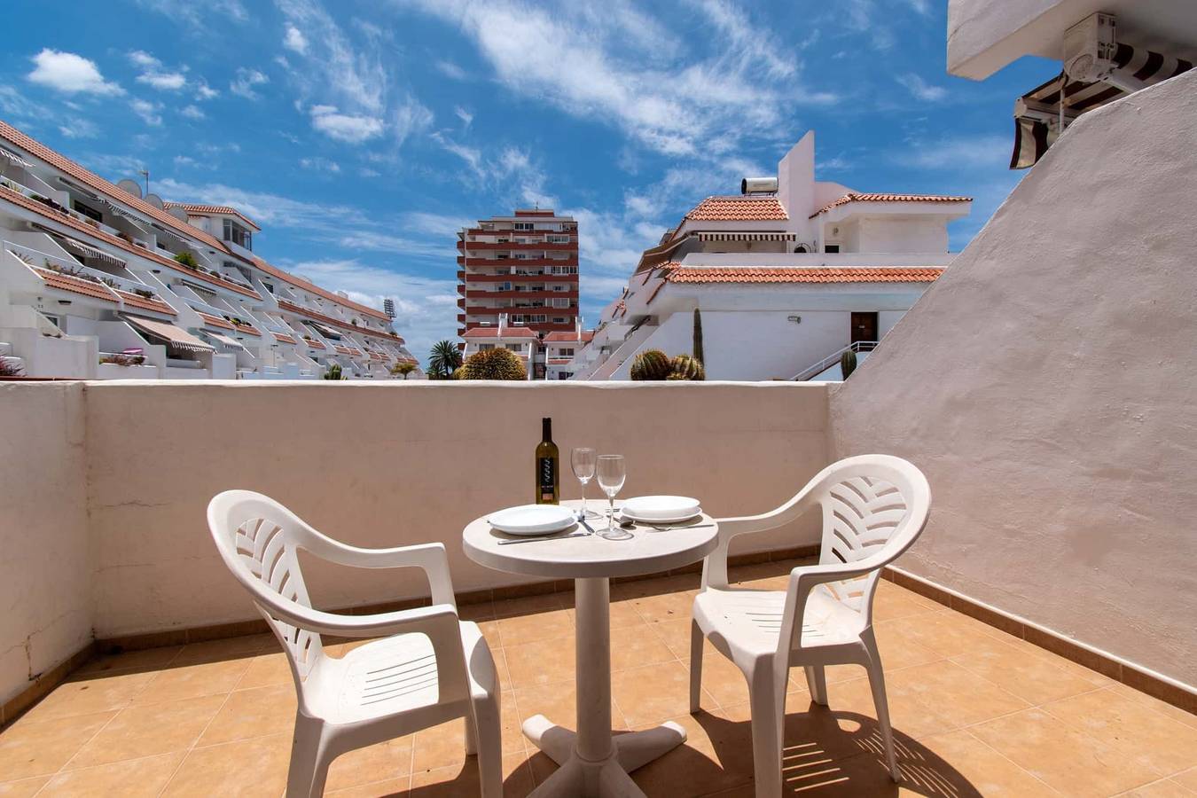 Entire apartment, Las Blanquitas 6 in Playa de las Américas, Arona