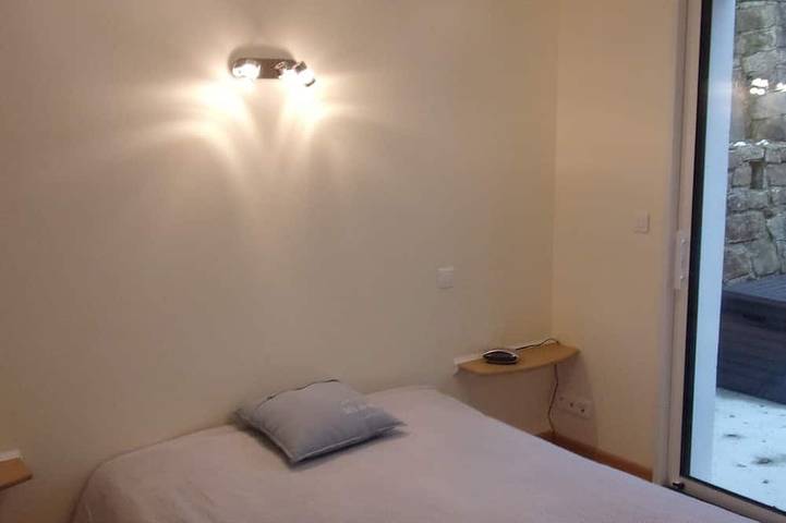 Location de vacances pour 6 personnes, avec jacuzzi et jardin à Tréduder - 2