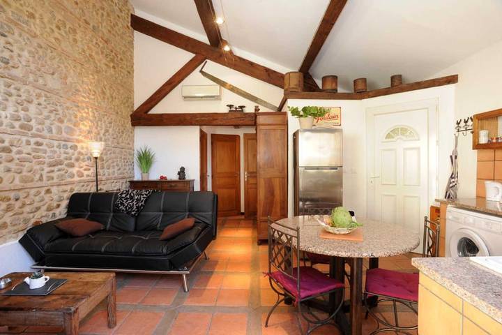 Gîte pour 2 personnes, avec Terrasse et Jardin