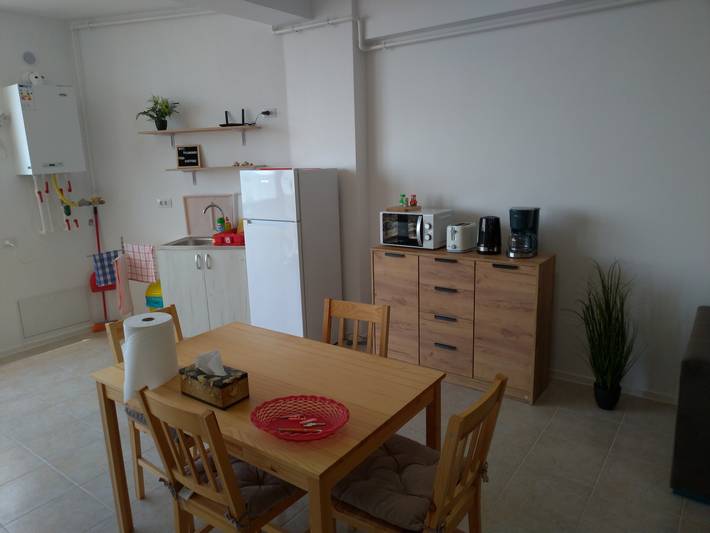 Ganze Wohnung, 2 Apartments, nebeneinander, am Strand, herrliche Aussicht, max 12 Personen in Konstanza