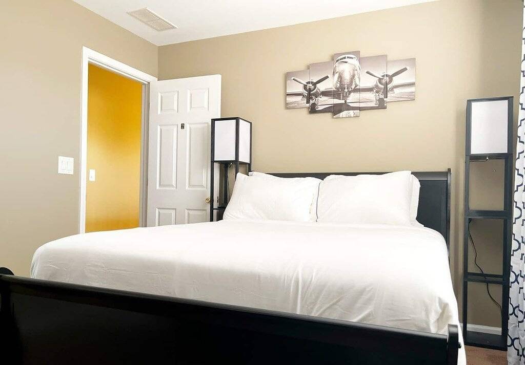 Atlanta Retreat : Spacious Home with Office in East Point, Fulton County