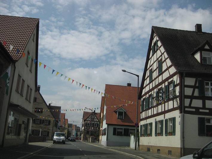 Ferienwohnung für 5 Personen, mit Balkon und Balkon/Terrasse sowie Garten in Fürth