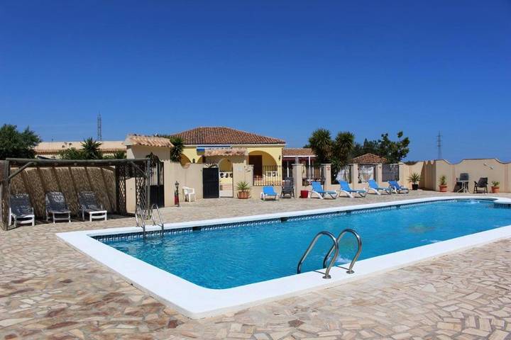 Casa de vacaciones para 14 personas, con Balcón y Terraza además de Jardín y Piscina en Turre