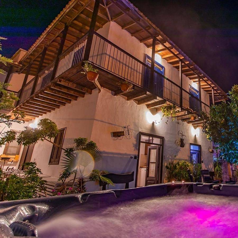 Entire apartment, Holiday apartment for 4 people with terrace in Kalavasos, Larnaca District