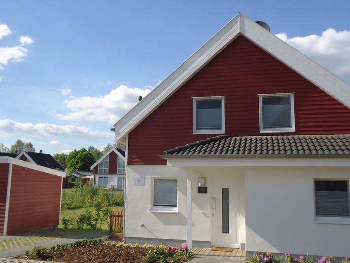 Ferienhaus für 4 Personen, mit Terrasse und Whirlpool sowie Sauna, kinderfreundlich - 1