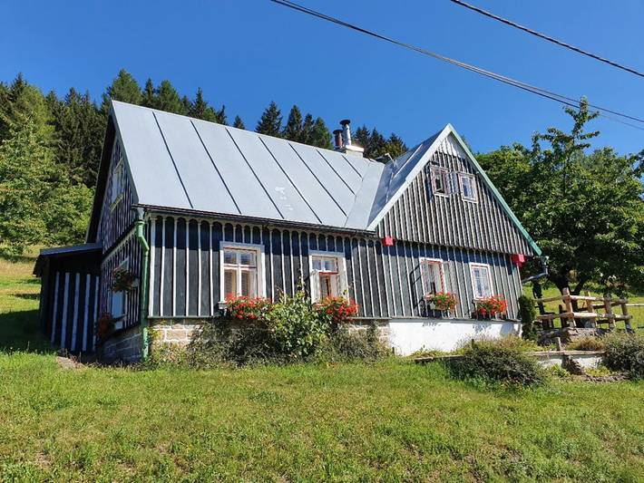 Ferienhaus für 8 Personen, mit Terrasse und Garten sowie Ausblick in Tanvald
