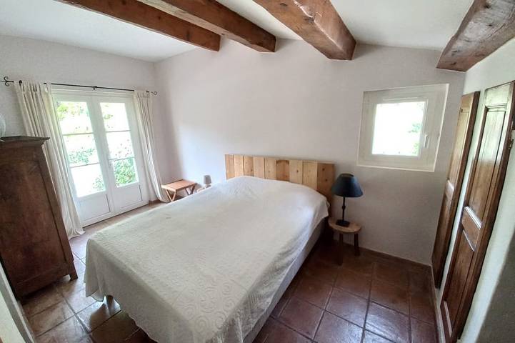 Location de vacances pour 8 personnes, avec jardin à Mimet - 3