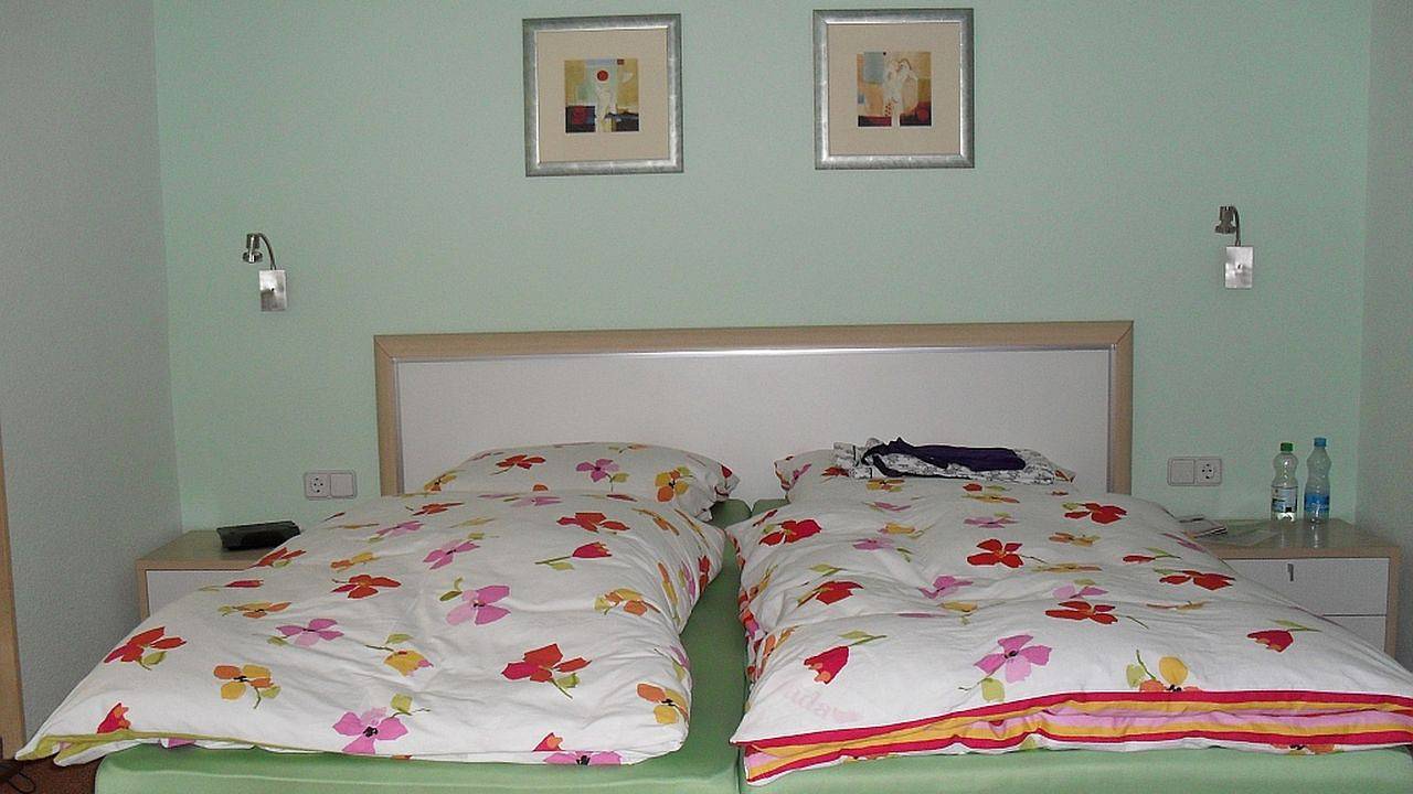 Doppelzimmer für 2 Personen in Ilmenau in Ilmenau, Thüringer Kernland