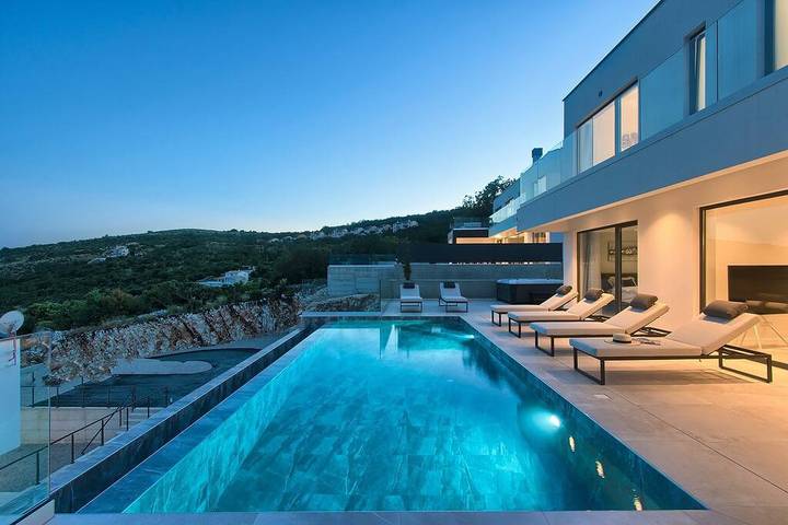 Villa für 8 Personen, mit Whirlpool und Pool sowie Garten in Labin - 3