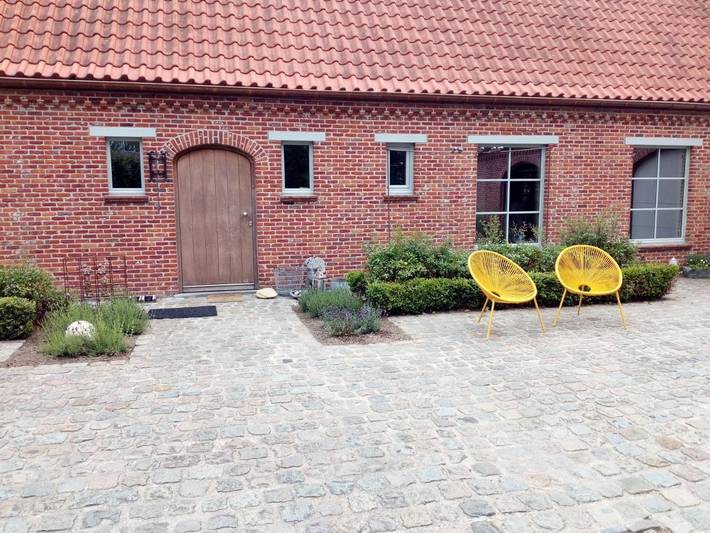 Gîte pour 2 personnes, avec sauna et piscine ainsi que jardin et vue, adapté aux familles à Beernem