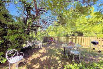 Gîte pour 3 personnes, avec jardin et terrasse à Saignon