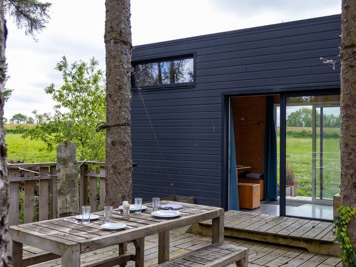 Appartement de vacances entier, "La Cafoutche Tiny - 5 personnes" avec terrasse privée, jardin partagé et Wi-Fi in Gommenec'h, Cotes-d'Armor