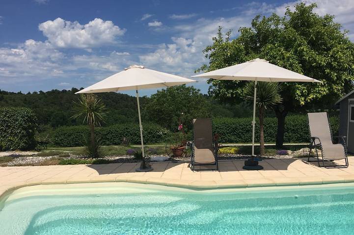 Gîte pour 2 personnes, avec terrasse et jardin à Saint-Crépin-de-Richemont