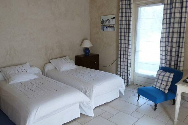 Gîte pour 5 personnes, avec jardin et piscine à Saint-Haon-le-Vieux - 3