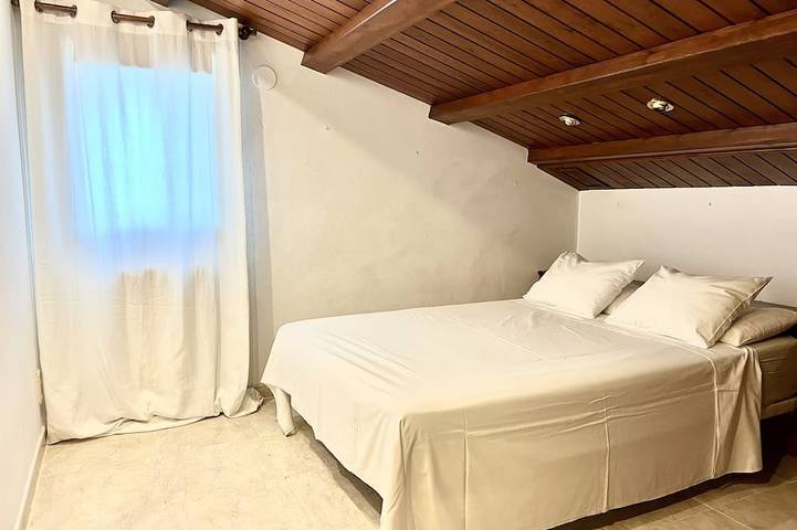 Large house with private pool and garden n Begur for 12 guests in sa Tuna, Begur