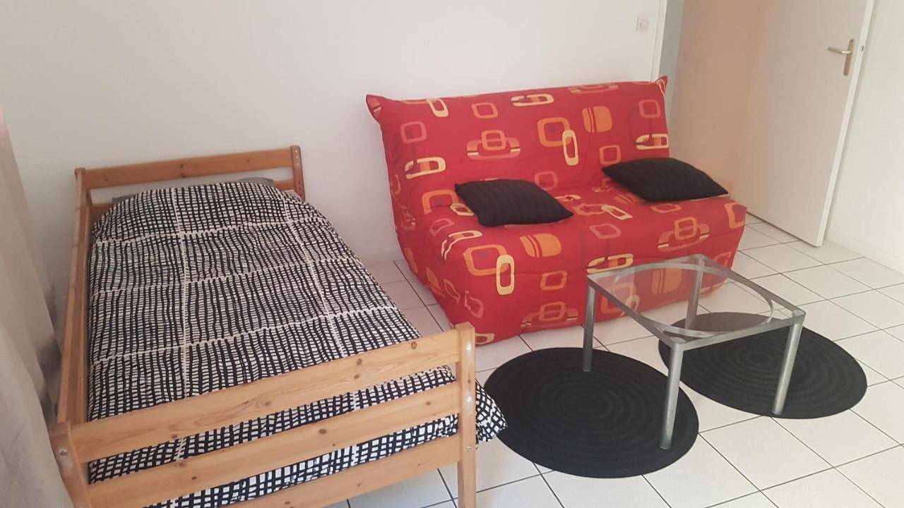 Appartement entier, Appart simple entier 3 chambres avec cour pour 2 a 7 personnes à château-gontier in Château-Gontier-sur-Mayenne, Mayenne