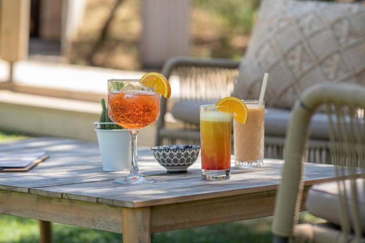Hôtel pour 2 personnes, avec piscine ainsi que vue et jardin, animaux acceptés dans Plage De Maora - 4