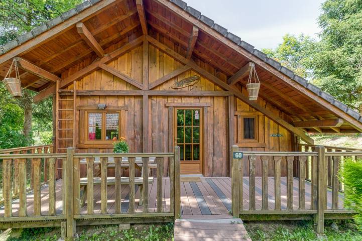 Camping pour 6 personnes, avec sauna, animaux acceptés dans les Alpes francaises