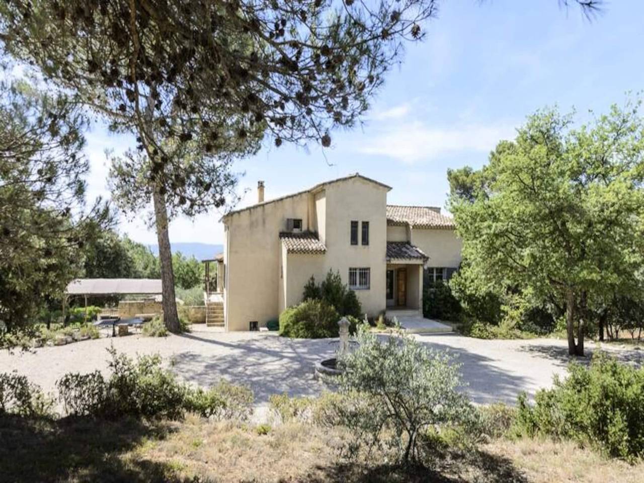 Entire apartment, Houses & Villas for 14 People in Cadenet, Parc naturel régional du Luberon
