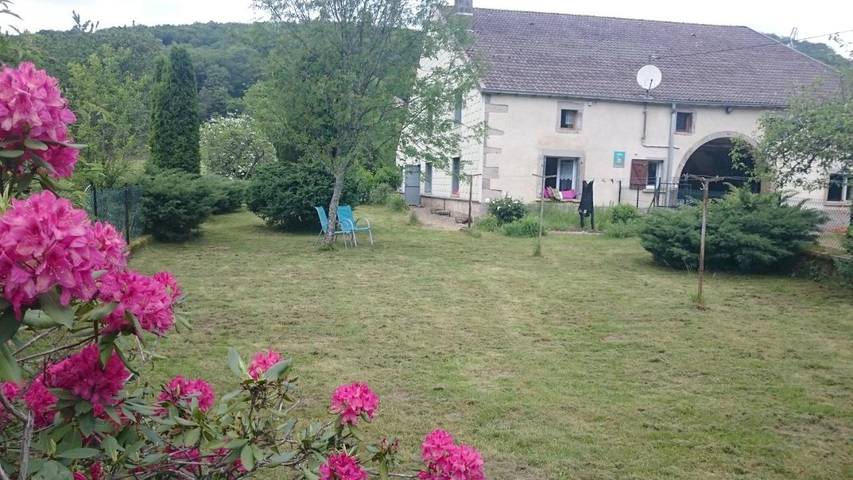 Location de vacances pour 6 personnes, avec jardin et vue à Saint-Bresson - 2