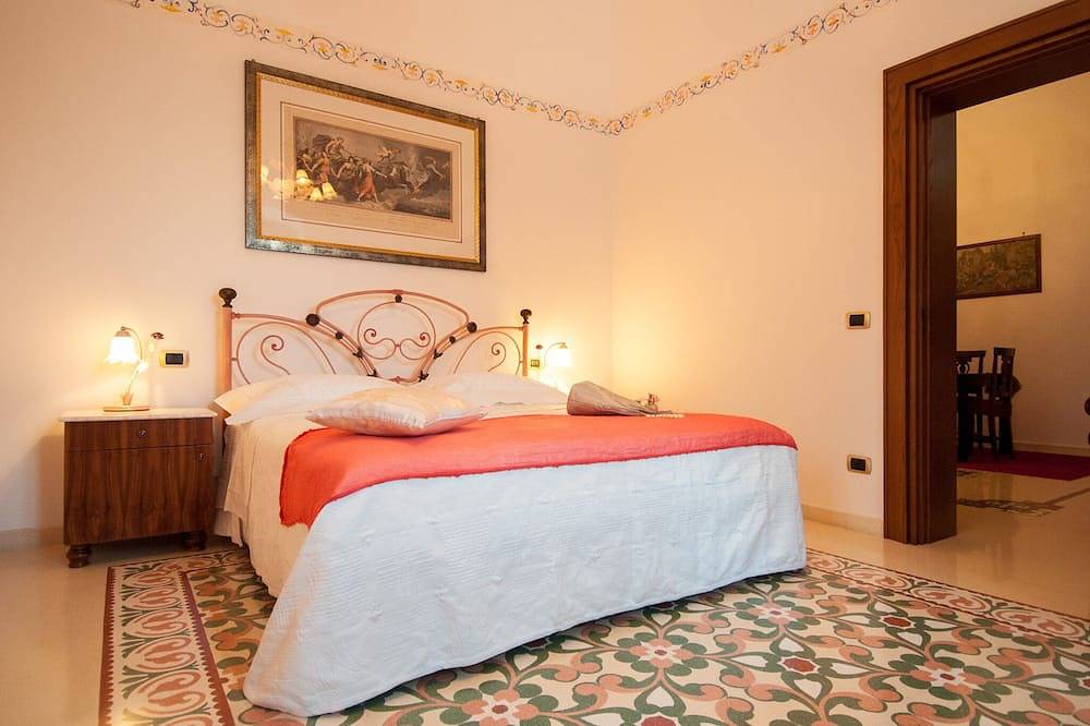Spaziosa villa con piscina in Puglia per 8 persone in Putignano, Provincia di Bari