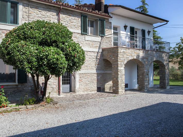 Agriturismo per 6 persone, con Terrazza e Giardino nonché Piscina a Ravenna