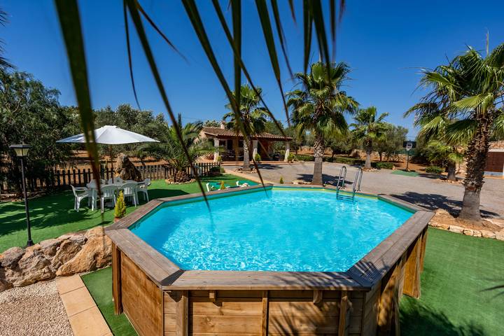 Chalet für 4 Personen, mit Terrasse und Garten in Santanyí