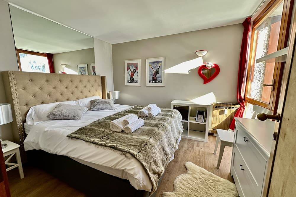Ganze Wohnung, Luxury 4beds ski-in&out steps from center in Cervinia, Valtournenche