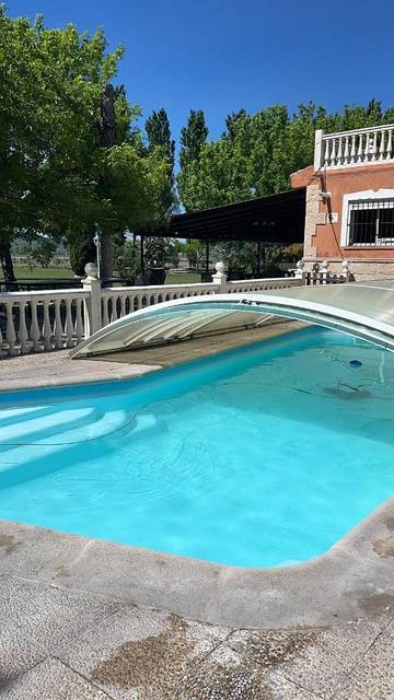 Casa de vacaciones para 20 personas, con piscina además de vistas y jardín en Las Vegas (Madrid)