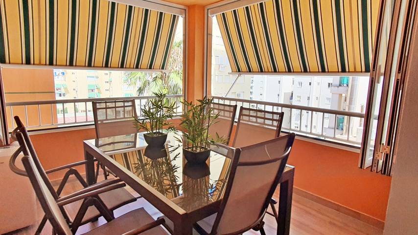 Appartamento per 5 persone, con terrazza e giardino in Gandia